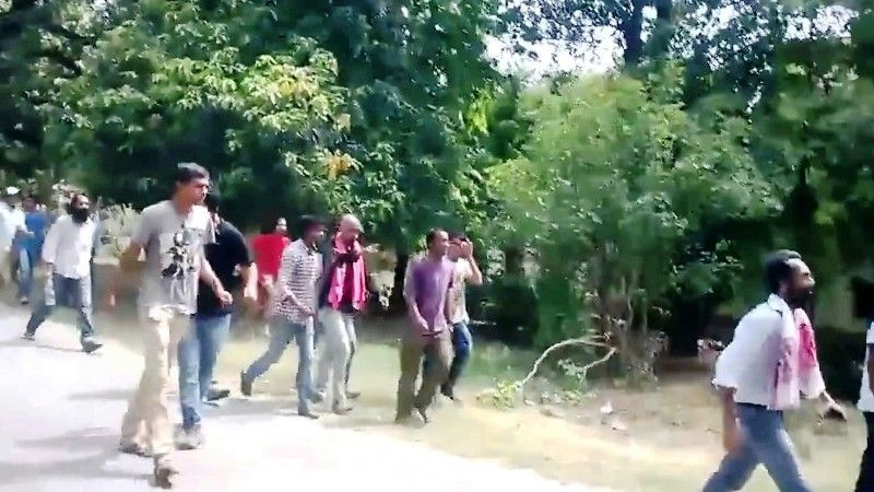 Raghu Ram picchiato dagli attivisti dell'ABVP in BHU