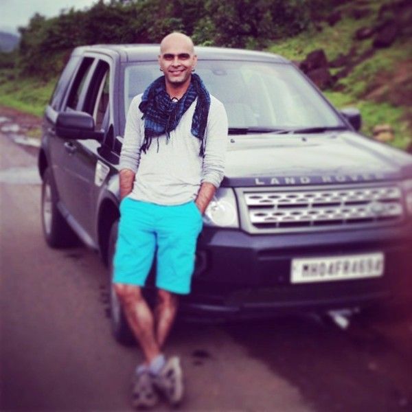 Raghu Ram sa svojim autom