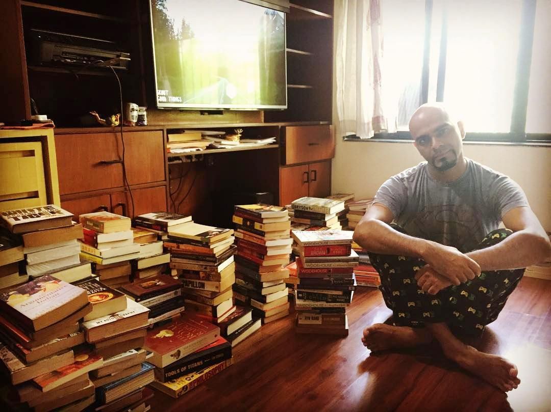 Рагу Рам със своите книги
