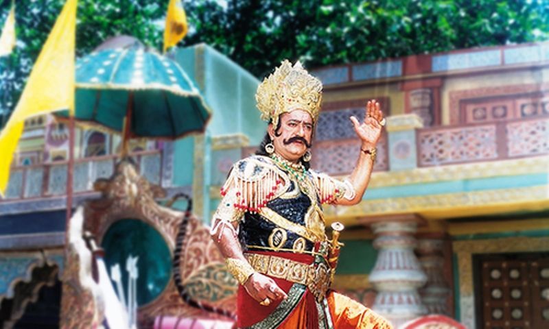 Arvind Trivedi memerankan Ravan di Ramayan