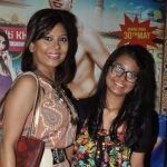 Maninee Mishra dengan anak perempuan