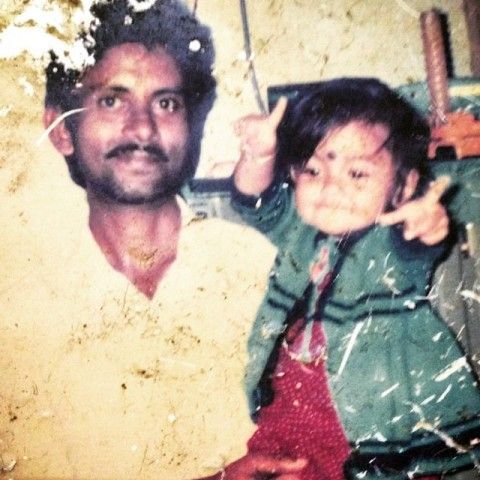 Devoleena Bhattacharjee z očetom