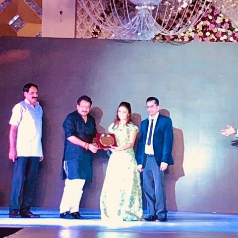 Devoleena Bhattacharjee erhält Hindi Ratna Award