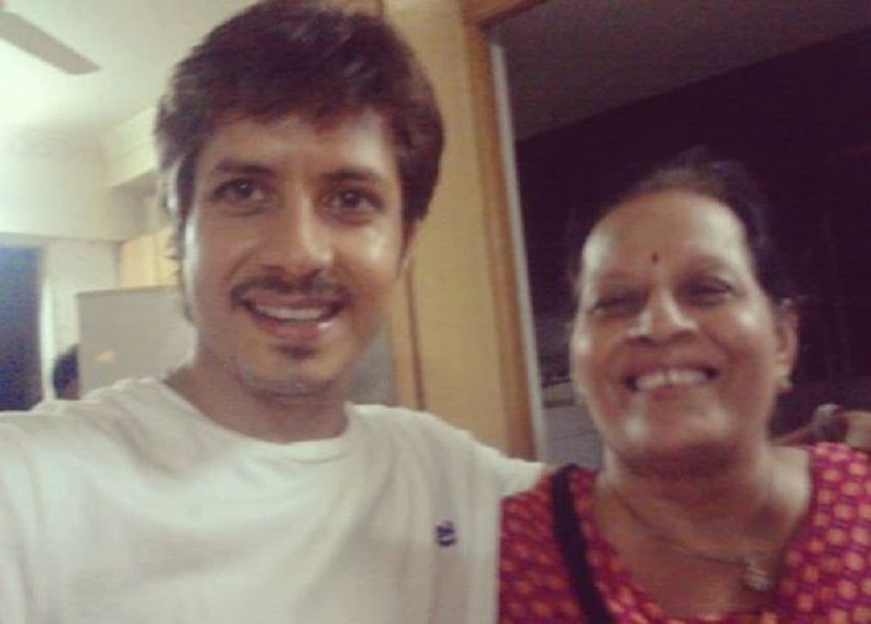 Amit Mistry กับแม่ของเขา