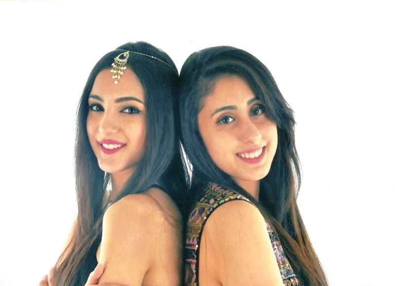Kanikka Kapur กับน้องสาวของเธอ