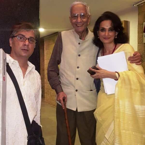 Varun Badola bersama Ayah dan Istrinya