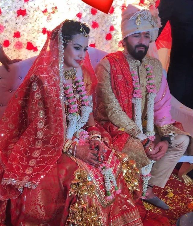 Kamya Punjabi sa suprugom Shalabh Dangom