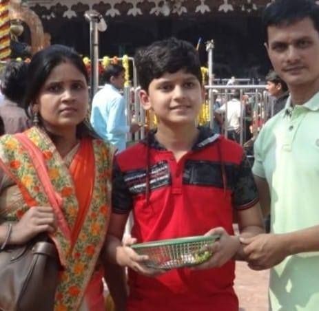 Shubham Jha koos vanematega