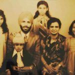 Milkha Singh mit seiner Frau, drei Töchtern und einem Sohn