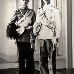 bhumibol-adulyadej-avec-son-frère-aîné-à-droite