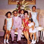 bhumibol-adulyadej-oma naise ja lastega