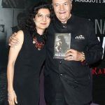 Uma Chopra'nın kocası Chopra'yı kızı Rakita Chopra ile birlikte