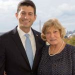 Paul Ryan äitinsä kanssa