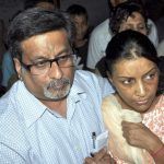 Rajesh Talwar vaimonsa Nupur Talwarin kanssa