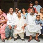 Ο Puranchand Wadali με την οικογένειά του