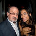 Salman Rushdie được cho là đã hẹn hò với Rosario Dawson